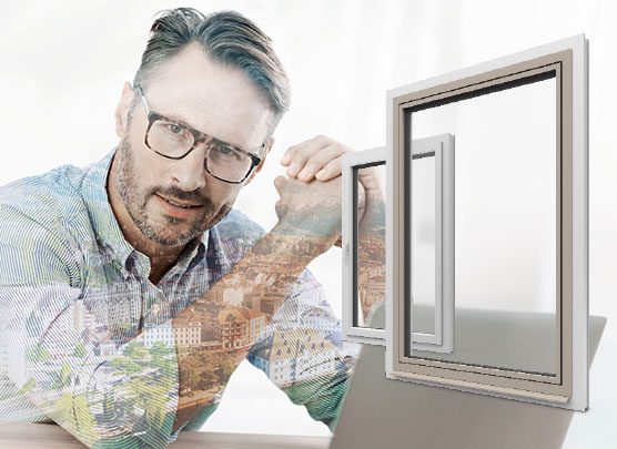 Riflessione con uomo e finestra di plastica/alluminio