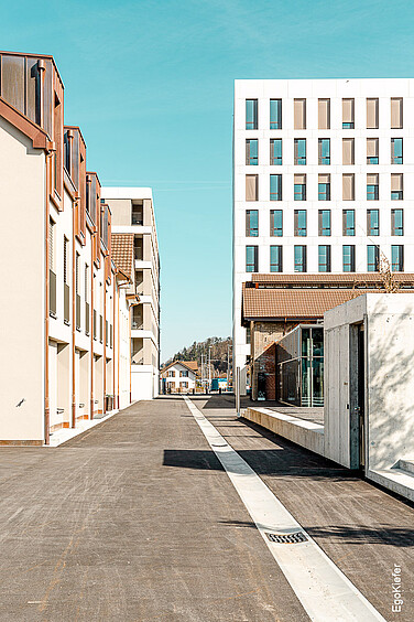 Wohnquartier KWC Unterkulm mit EgoKiefer KS/Aluminium-Fenstern EgoAllround und KS/Aluminium-Hebeschiebetüren