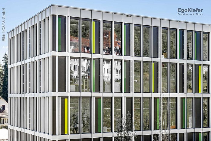 Nouveau bâtiment "obvita", St. Gallen, centre de compétence pour les aveugles et les malvoyants avec des fenêtres en bois/aluminium EgoAllstar