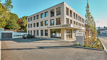 Photo extérieure de la transformation de la Clientis Biene Bank dans la vallée du Rhin 