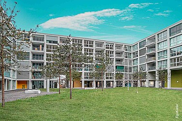 Aussenaufnahme vom Neubau Wohn- und Geschäftsüberbauung «Gartenhof, Luzern-Littau»