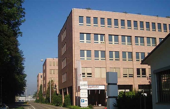 EgoKiefer Standort, Wallisellen Zürich, Bürogebäude, Tagesaufnahme