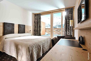 Vista interna, camera di hotel, Hotel Alpinerock Surlej, Pontresina