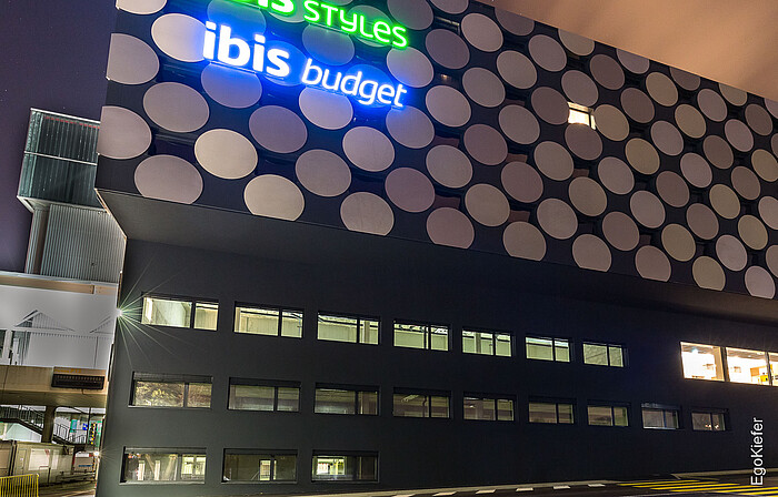 Aussenaufnahme, Hotel Ibis, Genève