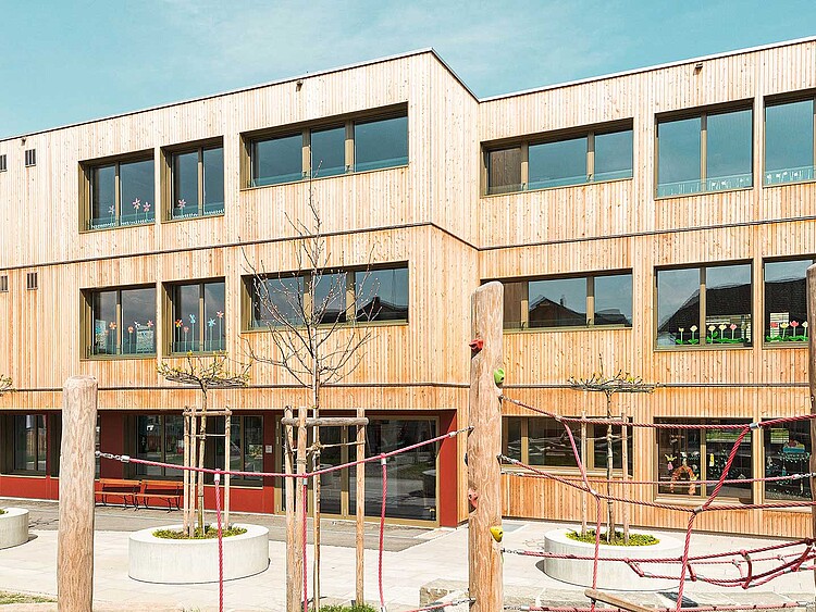 Nuovo edificio scuola materna a Kerns, foto esterna