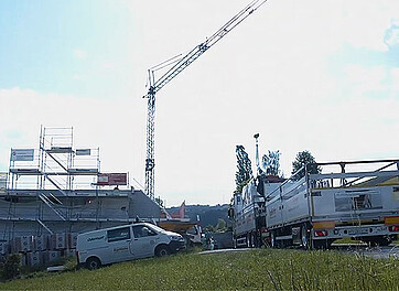 Bauprojekt Remo Kaeser, EgoKiefer Fenster, Fensteranlieferung