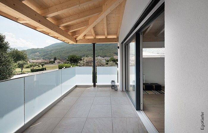 Vue extérieure d'une maison individuelle (villa) à Collombey