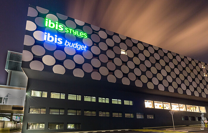 Aussenaufnahme, Hotel Ibis, Genève