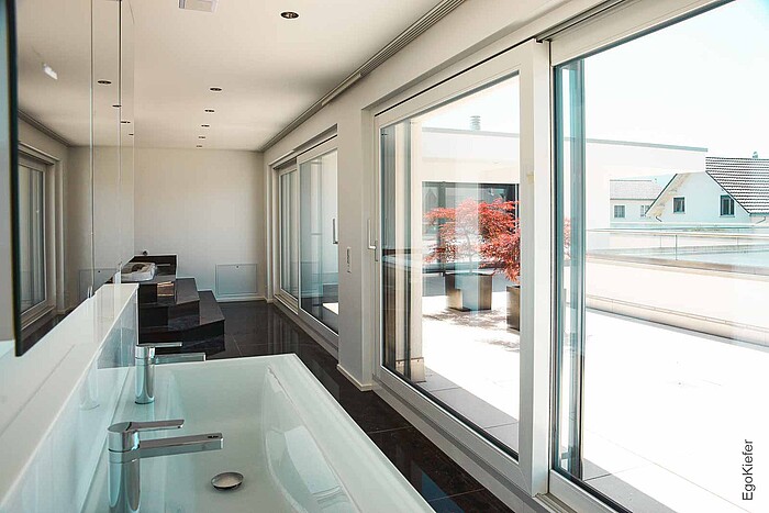 Innenaufnahme EFH (Villa) Steinach, Fenster sichtbar