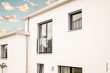 Aussenaufnahme Einfamilienhaus/Villa in Hallau mit Holz/Aluminium-Fenstern EgoSelectionPlus