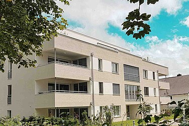 Aussenaufnahme eines Mehrfamilienhauses in Matzingen