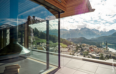 Detailaufnahme Eckkombination mit wunderschönem Ausblick
