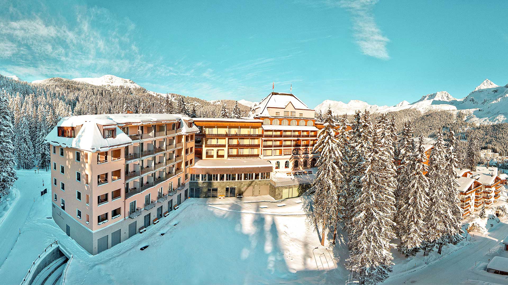 Aussenaufnahme mit Winterstimmung, Waldhotel Arosa